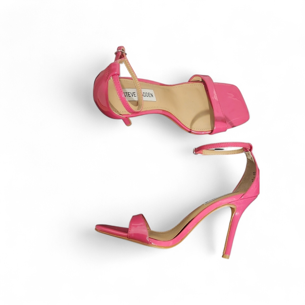 Steve Madden Fuchsia Strappy Heels